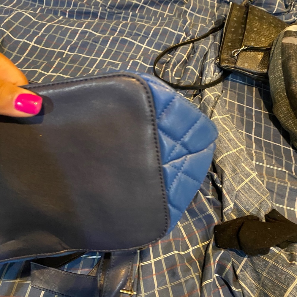 Back pack - Picture 5 of 6